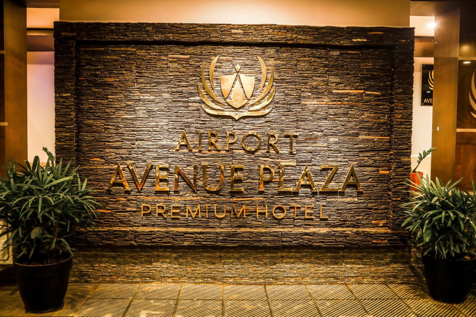 Airport Avenue Plaza Hotel Nedumbassery Exterior photo