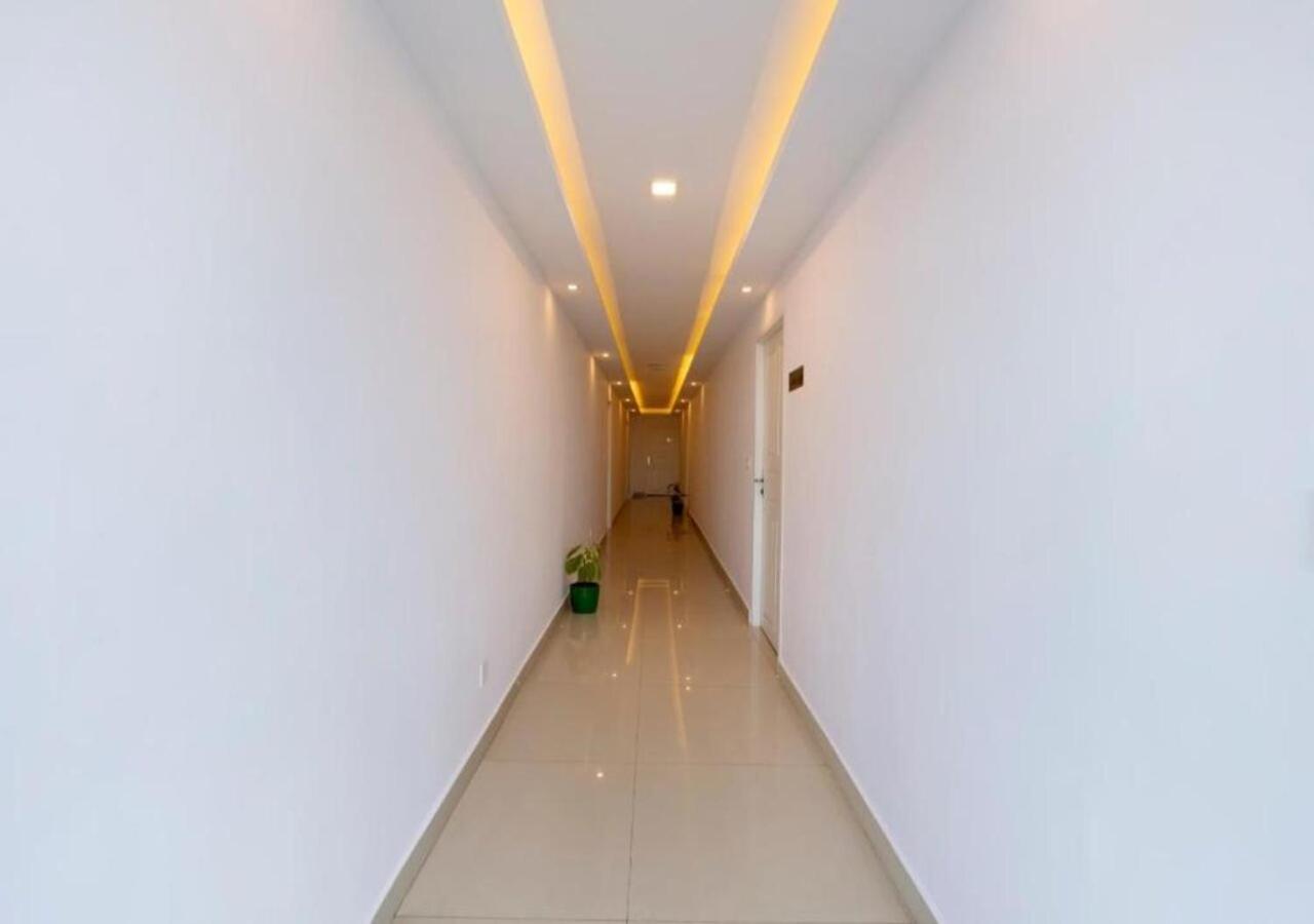 Airport Avenue Plaza Hotel Nedumbassery Exterior photo